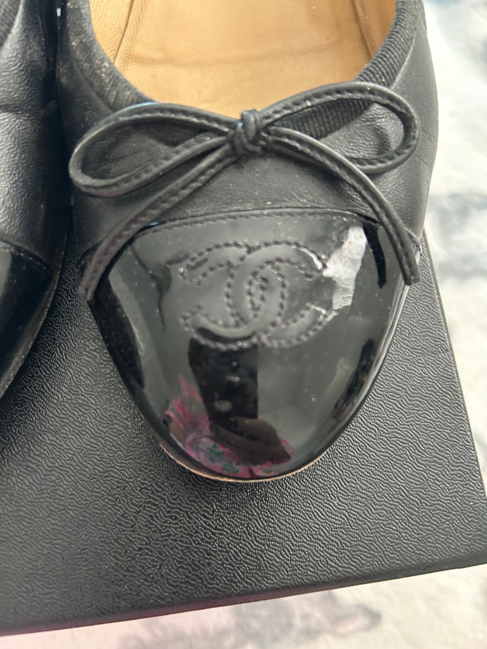 CHANEL Black Leather Cap-Toe Ballet Flats with Bow - Picture 3 of 7